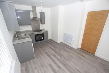 1 bedroom flat to rent - Photo 3