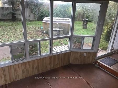 For Lease - 237 Frederick (Main) Street, Bradford West Gwillimbury, Ontario - Photo 5