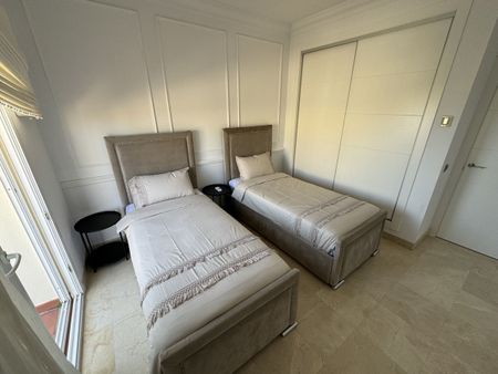 Apartment in Los Flamingos, Costa del Sol - Photo 2