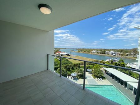 Stunning Waterfront Living in Anchorage Apartments – Hope Island - Photo 3