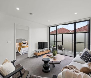 Two Bedroom Apartment in the heart of Footscray! - Photo 1