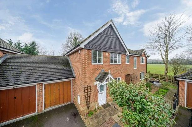 Green Lane, Winnersh, RG41 - Photo 1