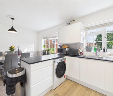 Woburn Avenue, Hampshire Woburn Avenue, Hampshire - Photo 2