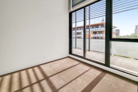 Stunning 2 bedroom + Study luxury apartment - BLOCK F - Photo 5