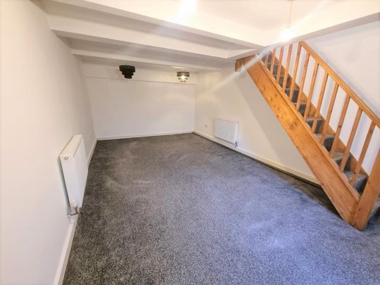 3 bedroom terraced house to rent - Photo 1