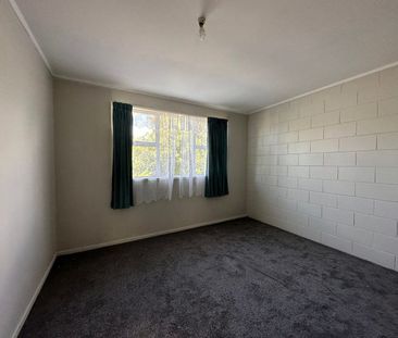 Tidy 2 bedroom unit! - Photo 2