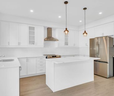 For Lease - 91 Berkely Street, Wasaga Beach, Ontario - Photo 1