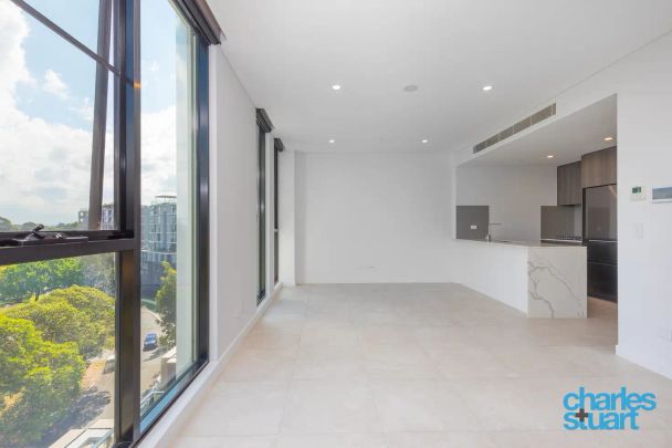 “SURE TO IMPRESS - AS NEW” - Photo 1