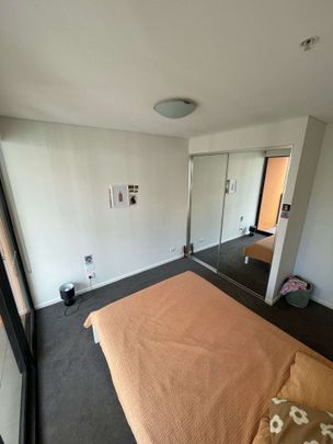 Redfern - Photo 1