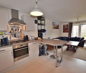 3 bedroom terraced house to rent - Photo 3