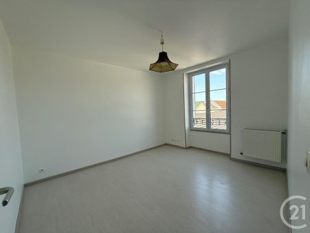 Location Appartement 5 pièces 78m² COULOMMIERS 77120 - Photo 5