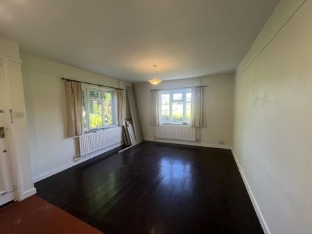 3 bedroom detached bungalow to rent - Photo 2