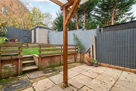 3 bedroom terraced house to rent - Photo 5