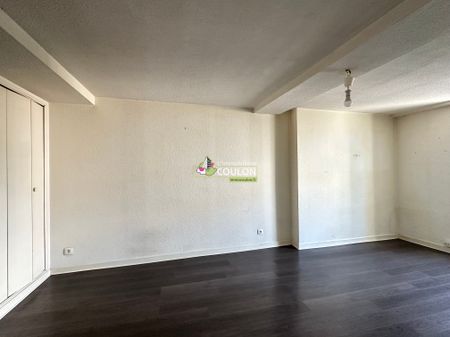 Appartement - 2 pièces - Jaude/Banque de France - Photo 3