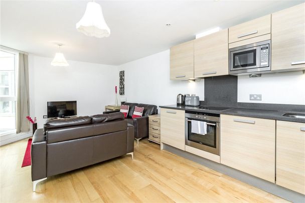 Water Gardens Square, Canada Water, London, SE16 flat to rent - Photo 1