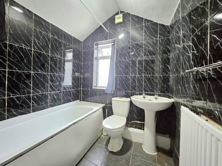 4 Bed Terraced House, Ferndale Road, LU1 - Photo 5