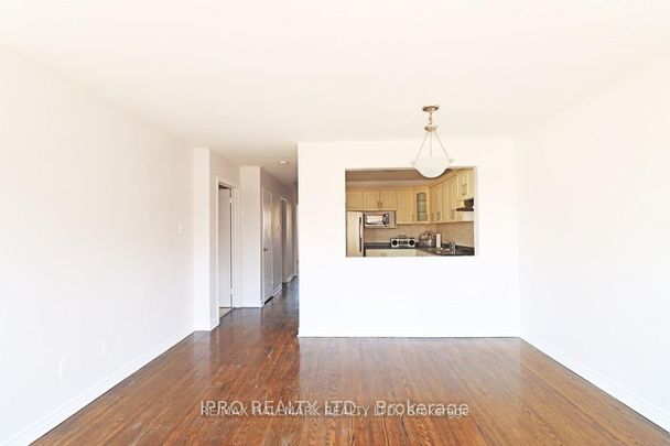 For Lease - 1237E Woodbine Avenue, Toronto, Ontario - Photo 1