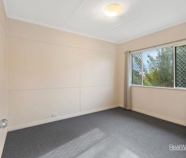 Spacious Family Home on Large Block at 122 North Street, North Toow... - Photo 3