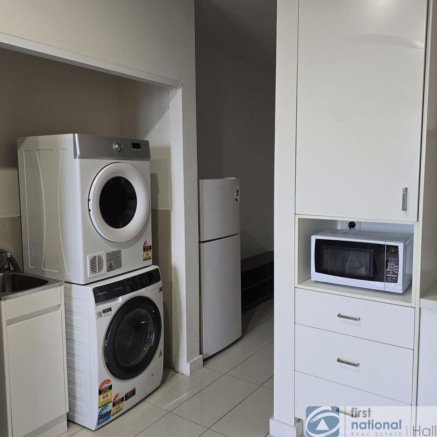 Hotel style living - Photo 1