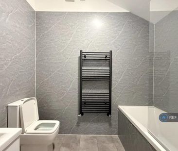 2 bedroom detached house to rent - Photo 5