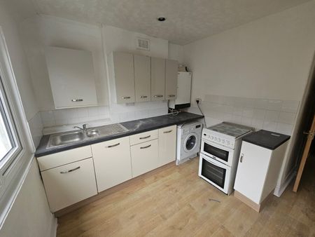 1 Bed Flat, Rowson Street, CH45 - Photo 4