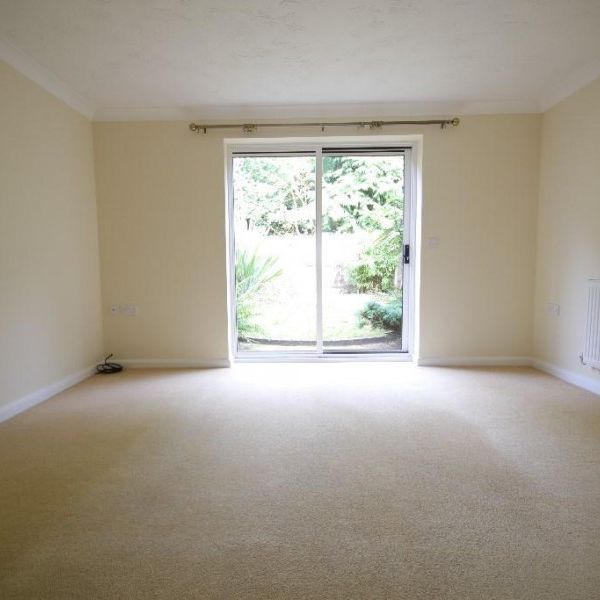 Dorset Close, Cawston, Rugby - Photo 1