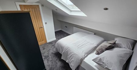 Room 1, Longroyd Terrace, Beeston, LS11 5HJ - Photo 3