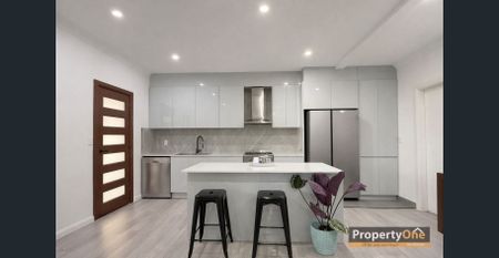 Stunning 3-Bedroom Back House for Rent. Don't miss out. - Photo 5