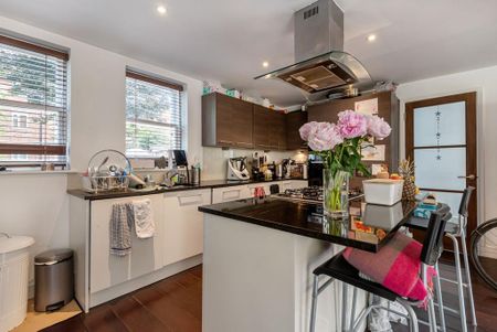 2 bedroom semi-detached house to rent - Photo 3