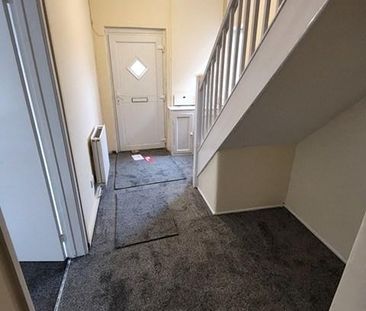 2 bedroom semi-detached house to rent - Photo 4