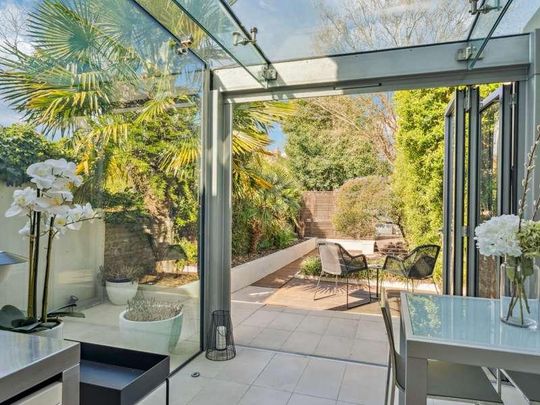 St. Marks Place, Windsor, SL4 - Photo 1