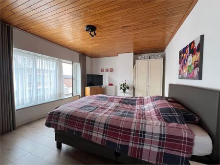 Charmante woning met 3 slaapkamers en garage - Photo 4