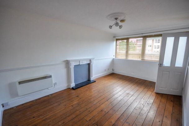 2 bed flat to rent in Haydon Close, Red House Farm, NE3 - Photo 1
