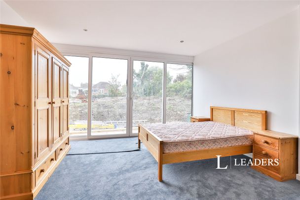 1 bedroom house to rent Blandford Road, Poole, BH15 - Photo 1