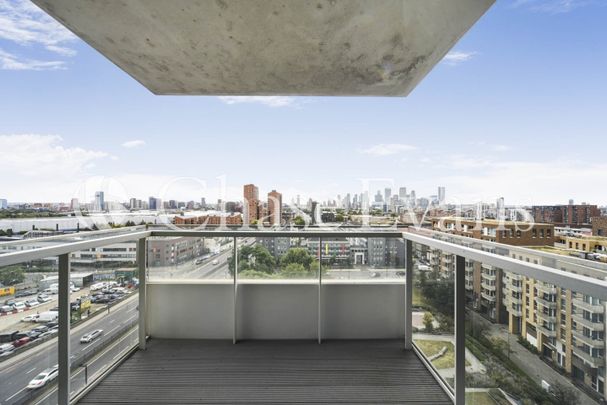 2 Bed Flat, Marner Point, E3 - Photo 1