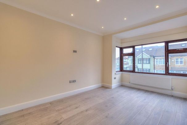 4 bedroom terraced house to rent - Photo 1