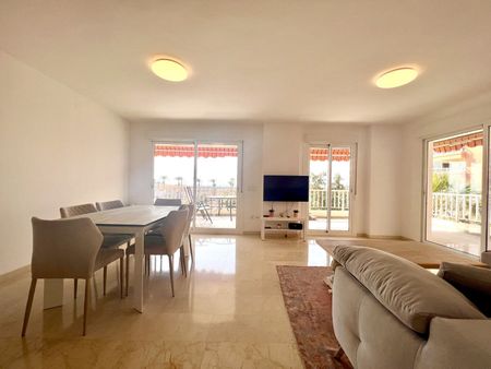 Middle Floor Apartment in Fuengirola - Photo 5