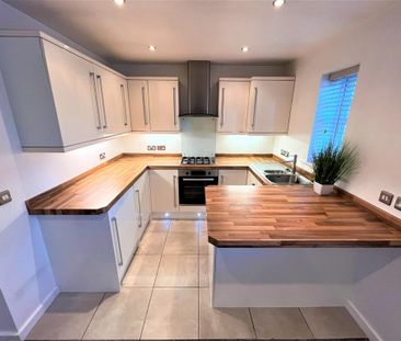2 bedroom flat to rent - Photo 3