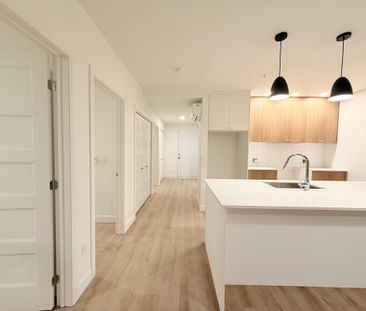 4 1/2 + Bureau à Saint-Sauveur - Photo 2
