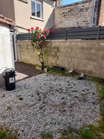 Location Maison 2 pièces 70m² COGNAC 16100 - Photo 3
