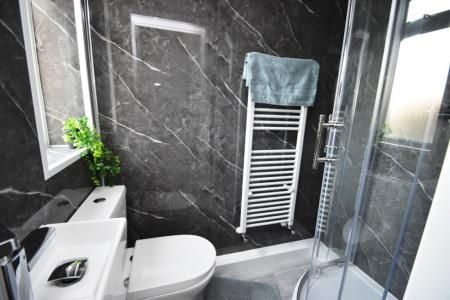 Hilda Close, Gilesgate - DH1 - Photo 5