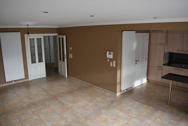 Appartement te huur - Photo 1