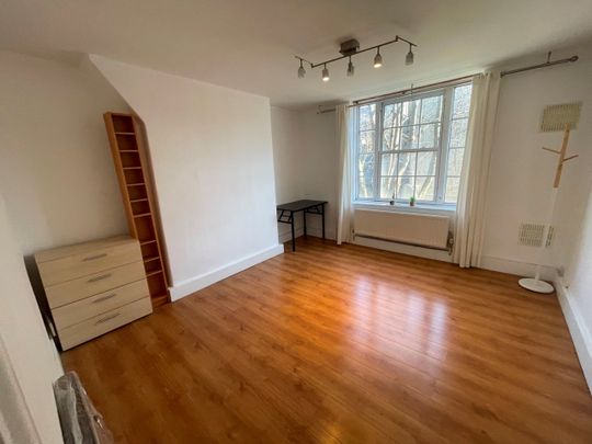 2 Bed Flat, Greet House, SE1 - Photo 1