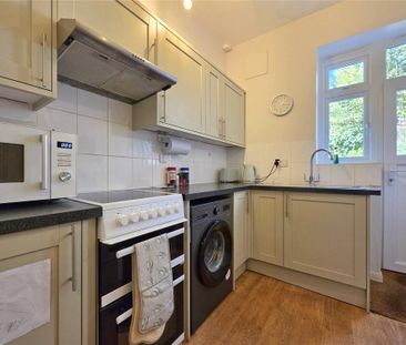 2 bedroom maisonette to rent - Photo 4