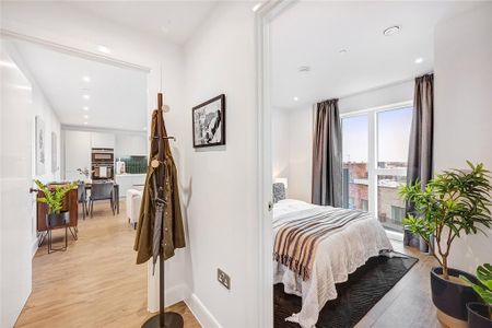 3 bedroom apartment to rent - Photo 4