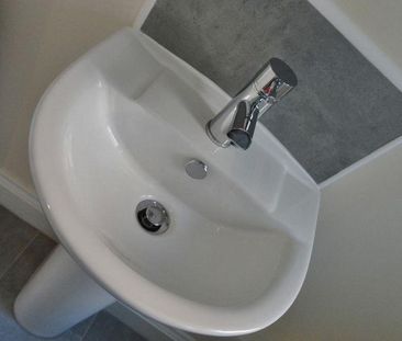 2 bedroom maisonette to rent - Photo 3
