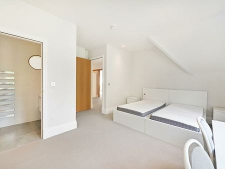 3 Bedroom Flat To Let - Photo 4