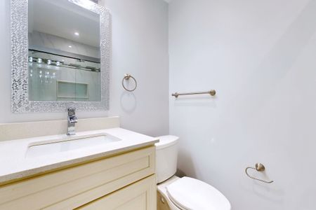 For Lease - 128 Selwyn Road, Richmond Hill, Ontario - Photo 2