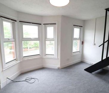 Priory Avenue, High Wycombe, HP13 - Photo 3