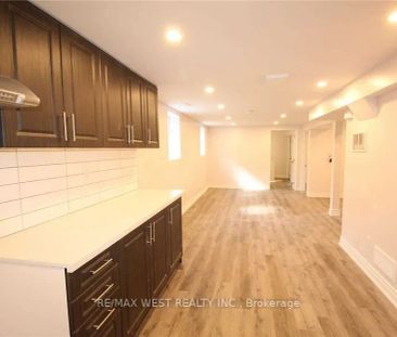 53 Sutherland Avenue #Upper - Photo 6